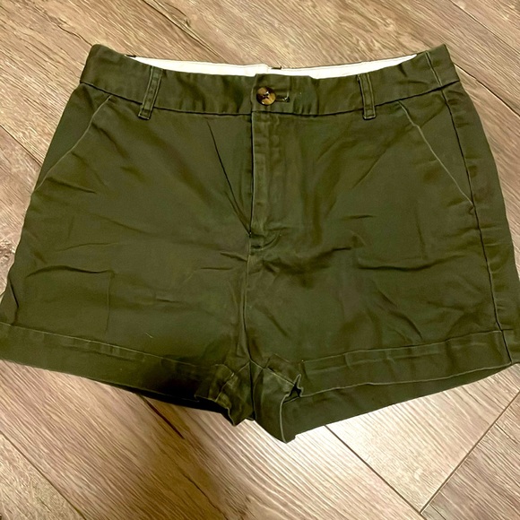 Army Green Shorts Forever 21 Size 26 - Picture 1 of 2